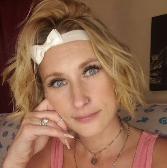 Meet your Posher, Kimberly - Picture 1 of 1